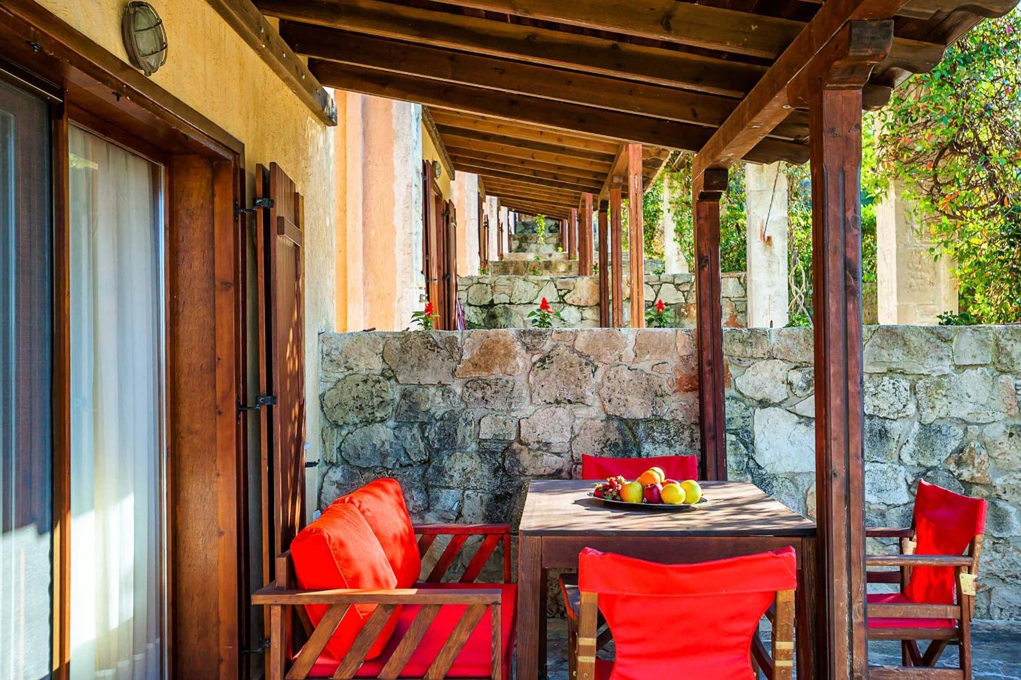 Akritas Ef Zin Villas & Suites ปัลลูรี ภายนอก รูปภาพ